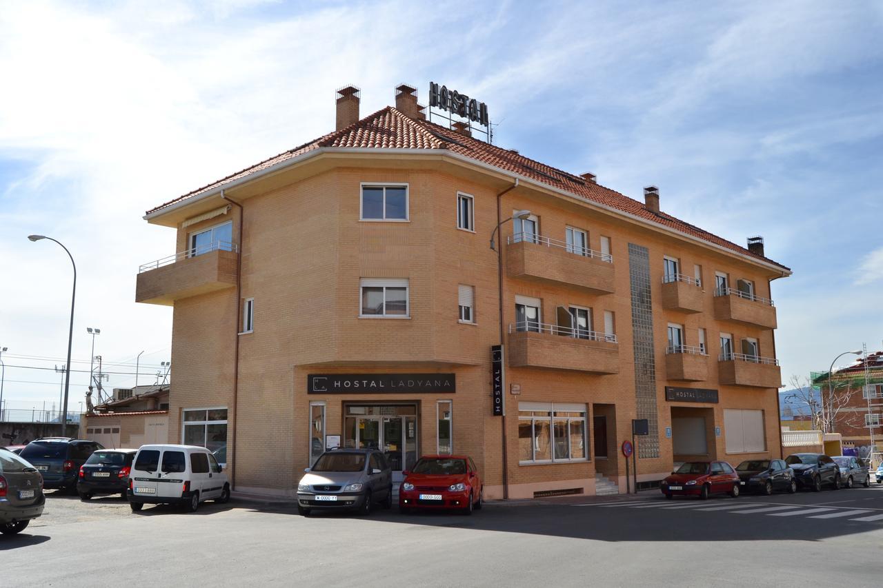 Hostal Lady Ana Maria Collado Villalba Εξωτερικό φωτογραφία